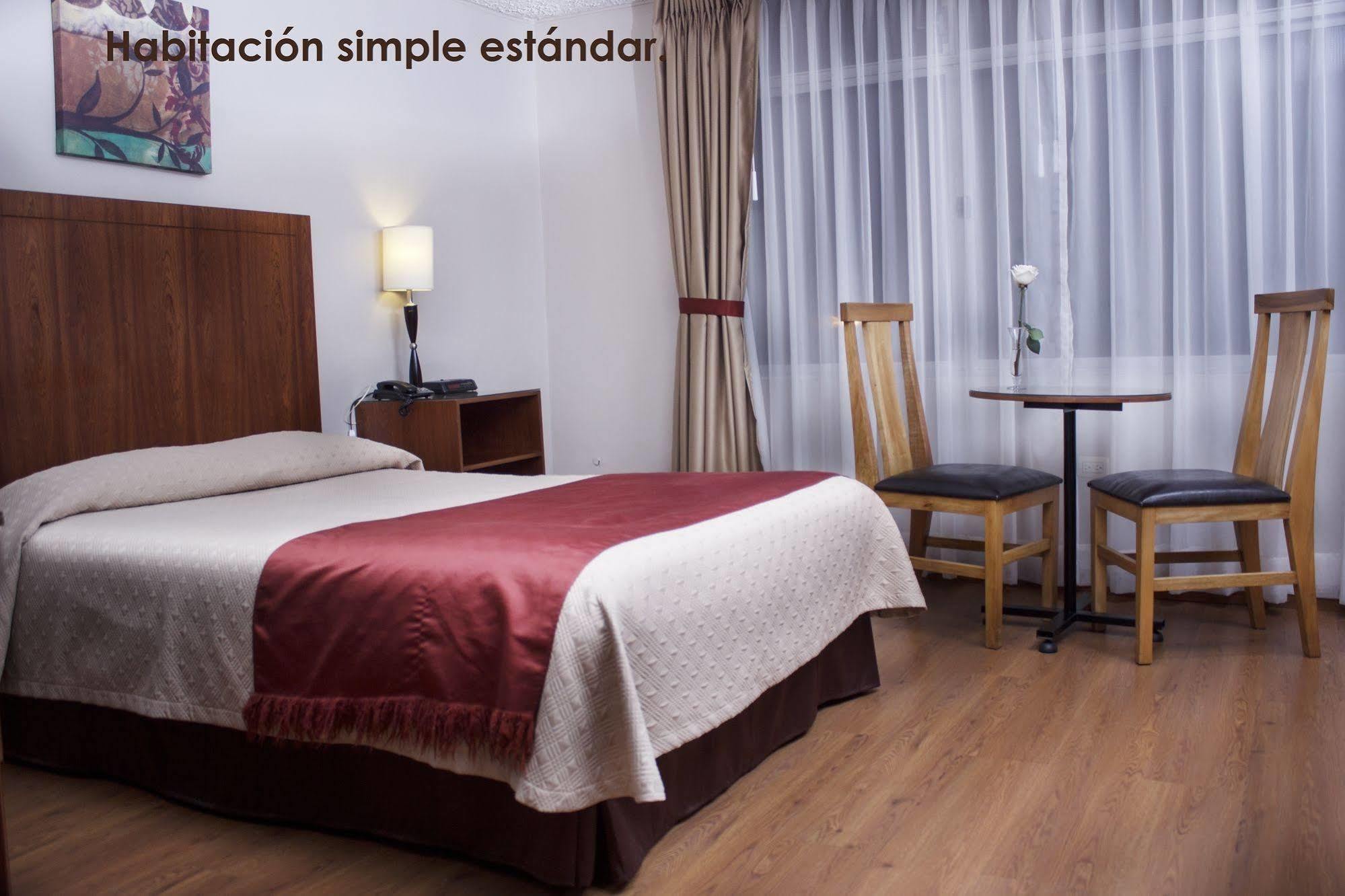 Hotel Santa Monica Cuenca Exterior photo